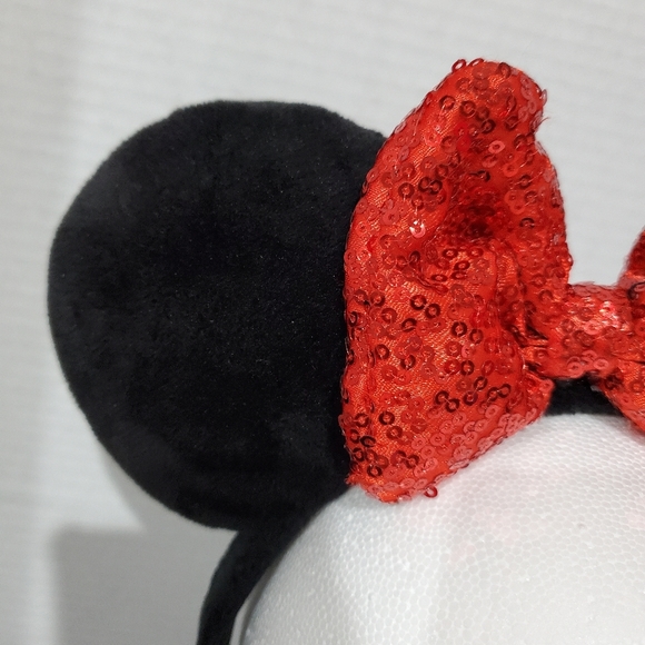 Disney Parks Minnie Mouse Black Plush Ears Red Seqin Bow Headband L👀K - Picture 2 of 8